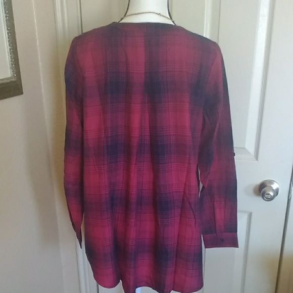 Roamans top - Picture 2 of 8